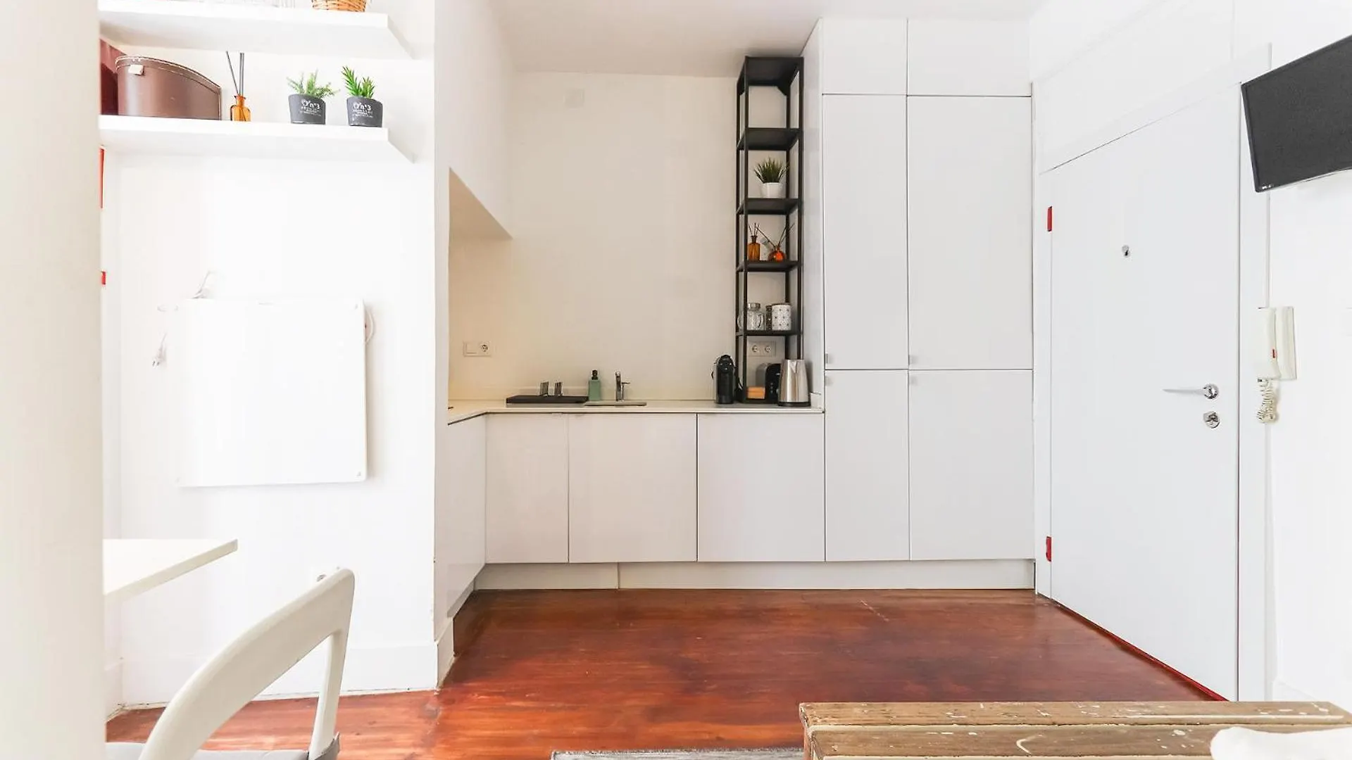 Santos Tiny Studio By Homing Лиссабон Португалия